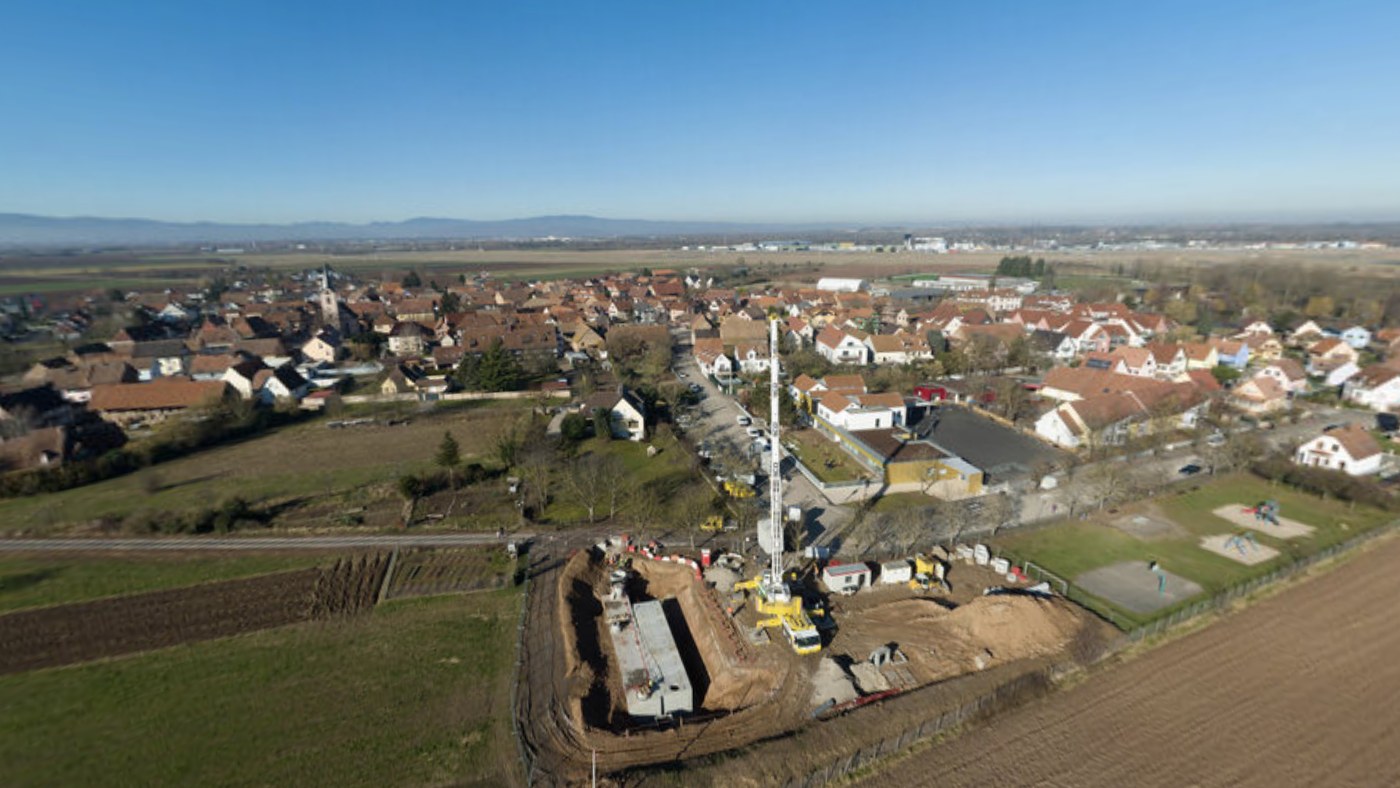 Vue aérienne du chantier du bassin d'orage à Entzheim